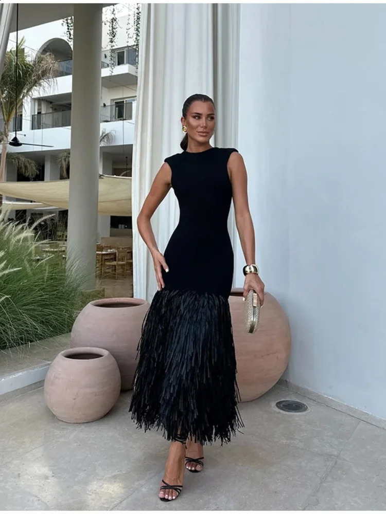 Fashionable black tassel shoulder pad knitted Maxi dress sexy zipper sleeveless ultrathin summer womens vacation robe 240819