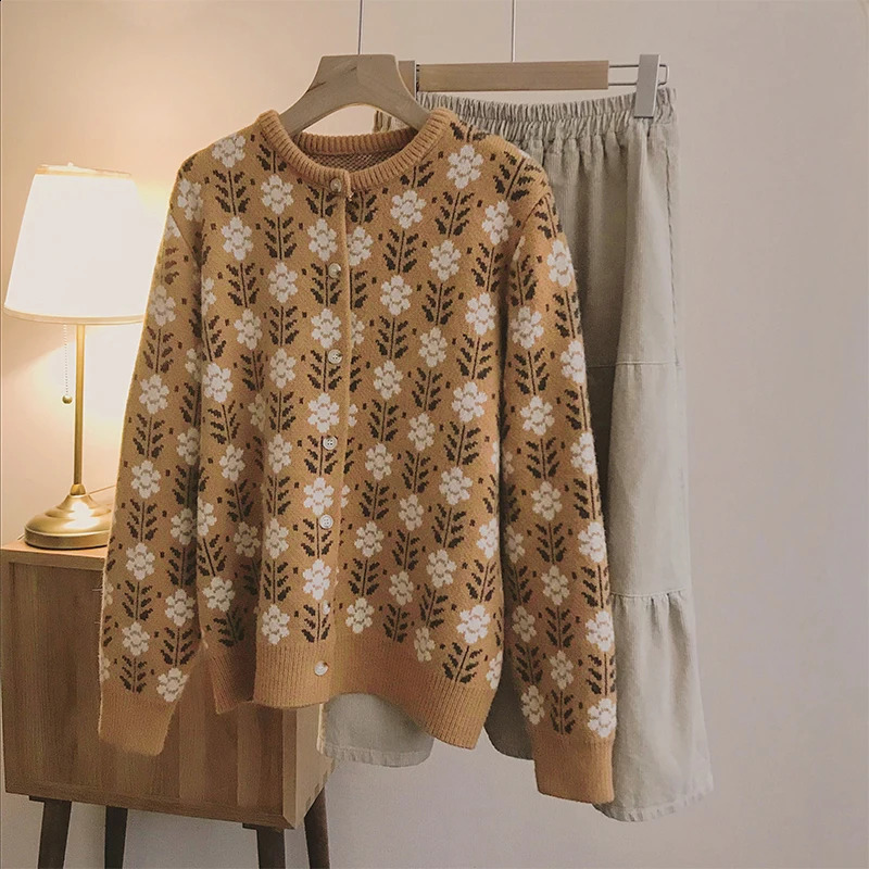 Bomon Jacquard vintage sweater cardigan wool spring and autumn womens loose jacket mild short sleeved knitted creeneck casual top 240819