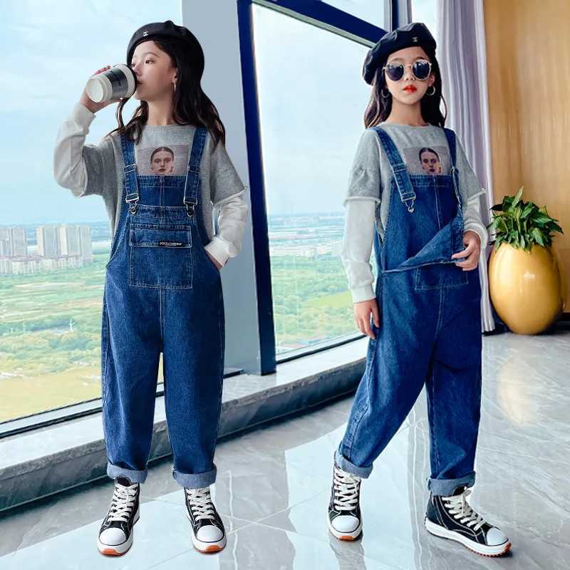Preschool girl jumpsuit fashionable solid color jeans suitable for children teenagers cotton suspension loose childrens denim jumpsuit W240806