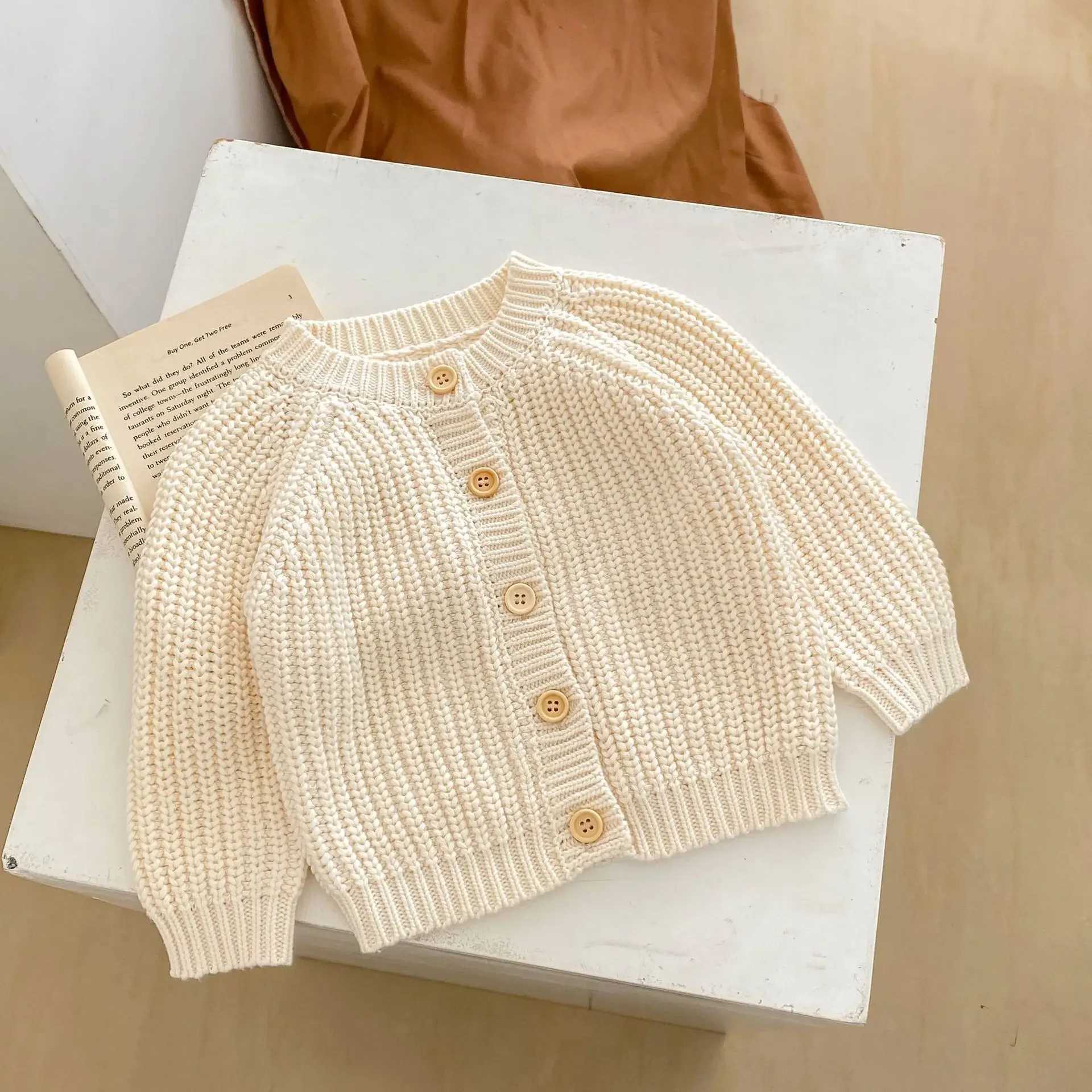 Baby Sweater Coat Autumn 2024 Solid Color Beige Knitted Girls Sweater Long-sleeved Coat 0-3Year Kids Cardigan SweaterXJ240819
