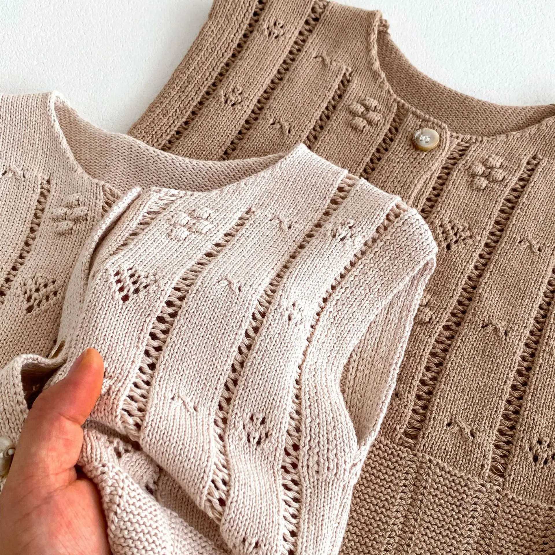 Autumn New Children Sleeveless Knitted Vest Girls Hollow Out Knitwear Baby Girl Sweater Cardigan Coat Kids Casual Versatile TopsXJ240819