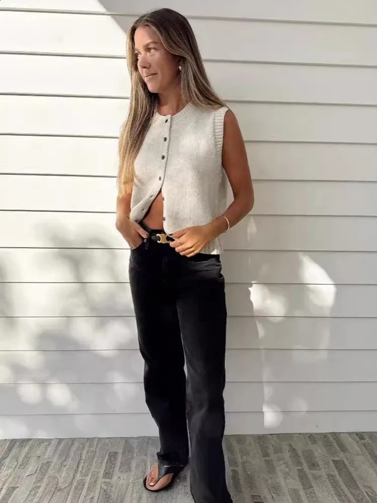Womens knitted vest casual single chest open top womens solid sleeveless fashion 240819