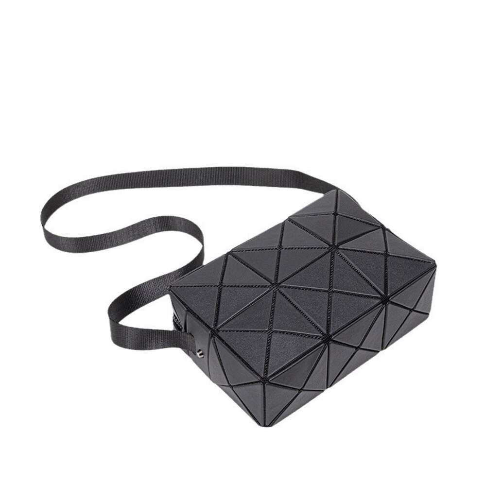 2024 New Lingge Cross Shoulder Women in Summer, Small for Women, Versatile, Lifetime Pillow Bag