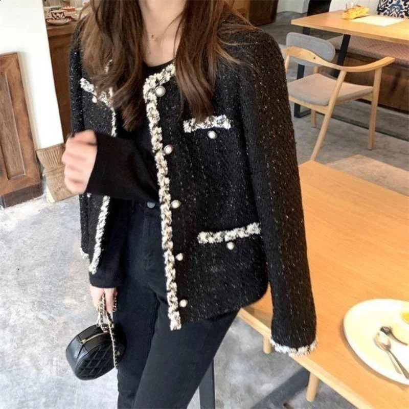 French Tweed Womens Jacket Autumn Korean Woolen Short Outerwear Elegant Black Plaid Coat Pockets Office Short Woman Clothing 240819