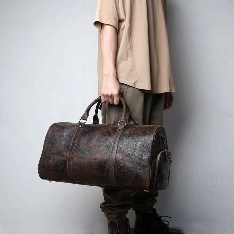 Vintage Embossed Tote High-Capacity Leather For A Short Trip Baotou Leather Belt Shoe Compartment Clothes Duffel Bag Gym Bag CL240820