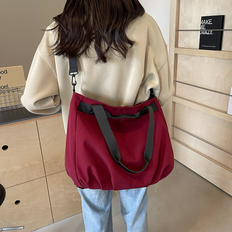 Leisure capacity for women 2024 new trendy single shoulder tote crossbody bag, sturdy hand-held large bag