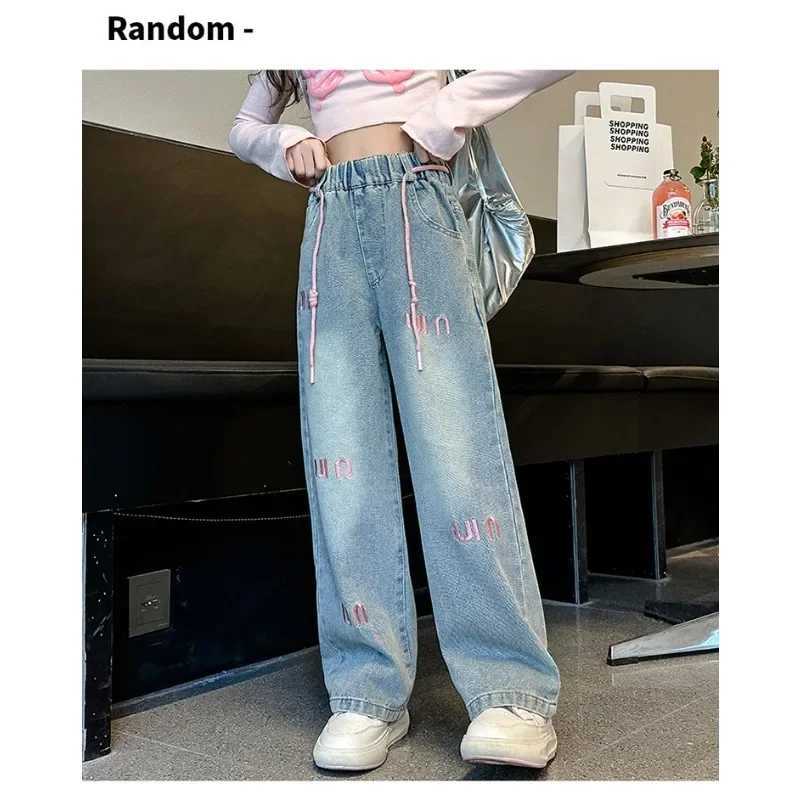 Spring/Summer New Straight Leg Jeans 2024 New Fashionable and Comfortable Girls JeansW240819