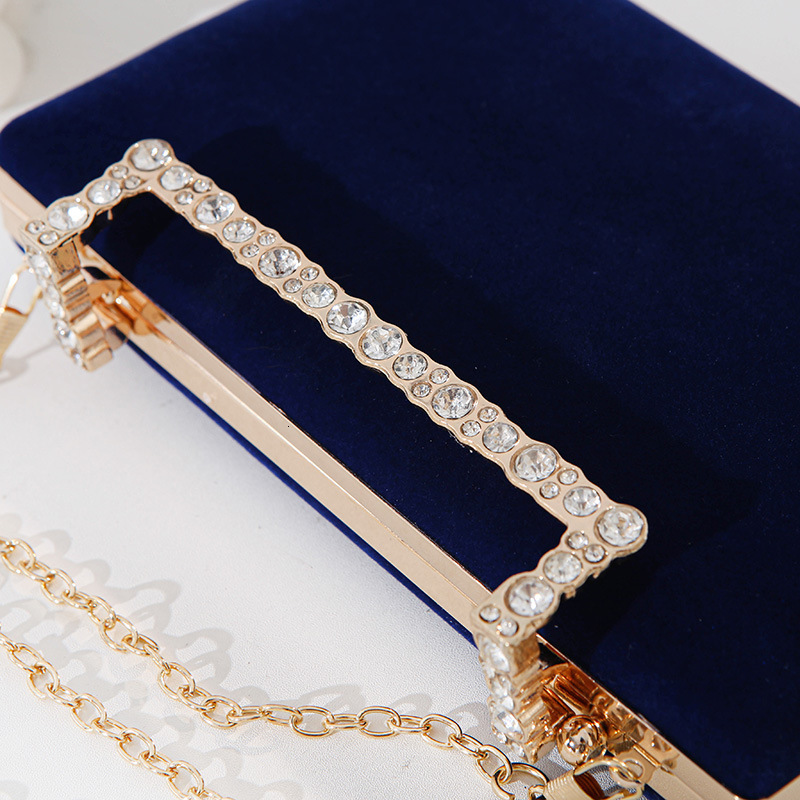 New fashionable and stylish design with diamond inlaid women, hand-held for banquet dress, crossbody small square bag