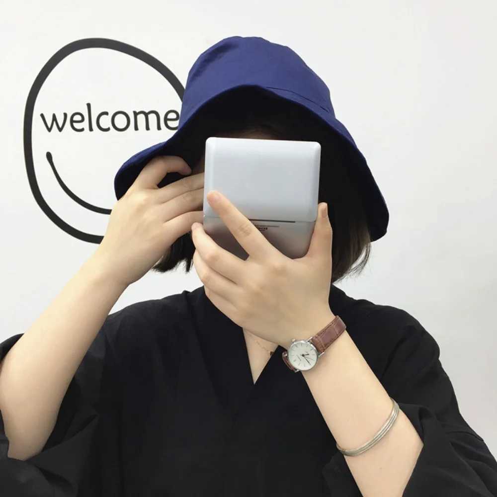 Portable Makeup MirrorIns popularTravel Handheld Pocket MirrorCosmetic ToolChic Style Mini Personalized Mirror Y240819