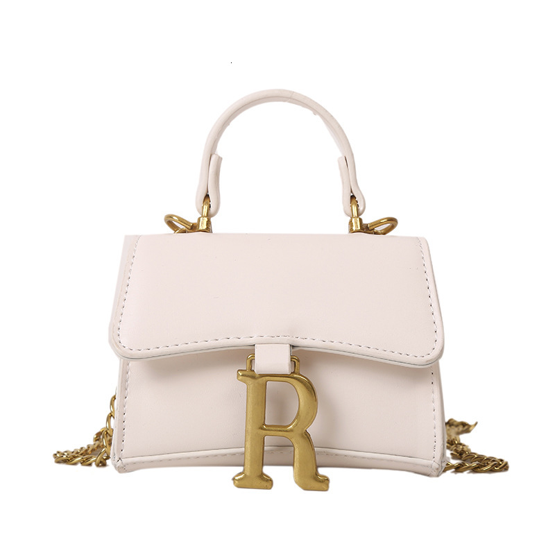 One celebrity children's and girls' handbag letter foreign fashion brand chain diagonal cross bag single shoulder zero wallet girl F19-08.20