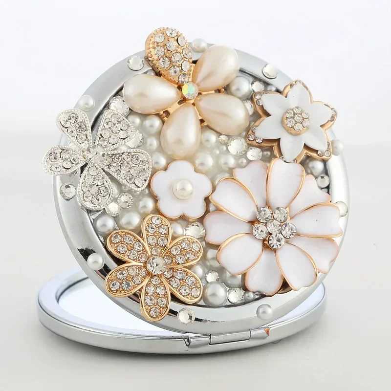 Mini Pocket Cosmetic Makeup Mirror Pearl Crystal Flower Foldable Magnifying Compact Mirror Party Favors Christmas Gift Y240819