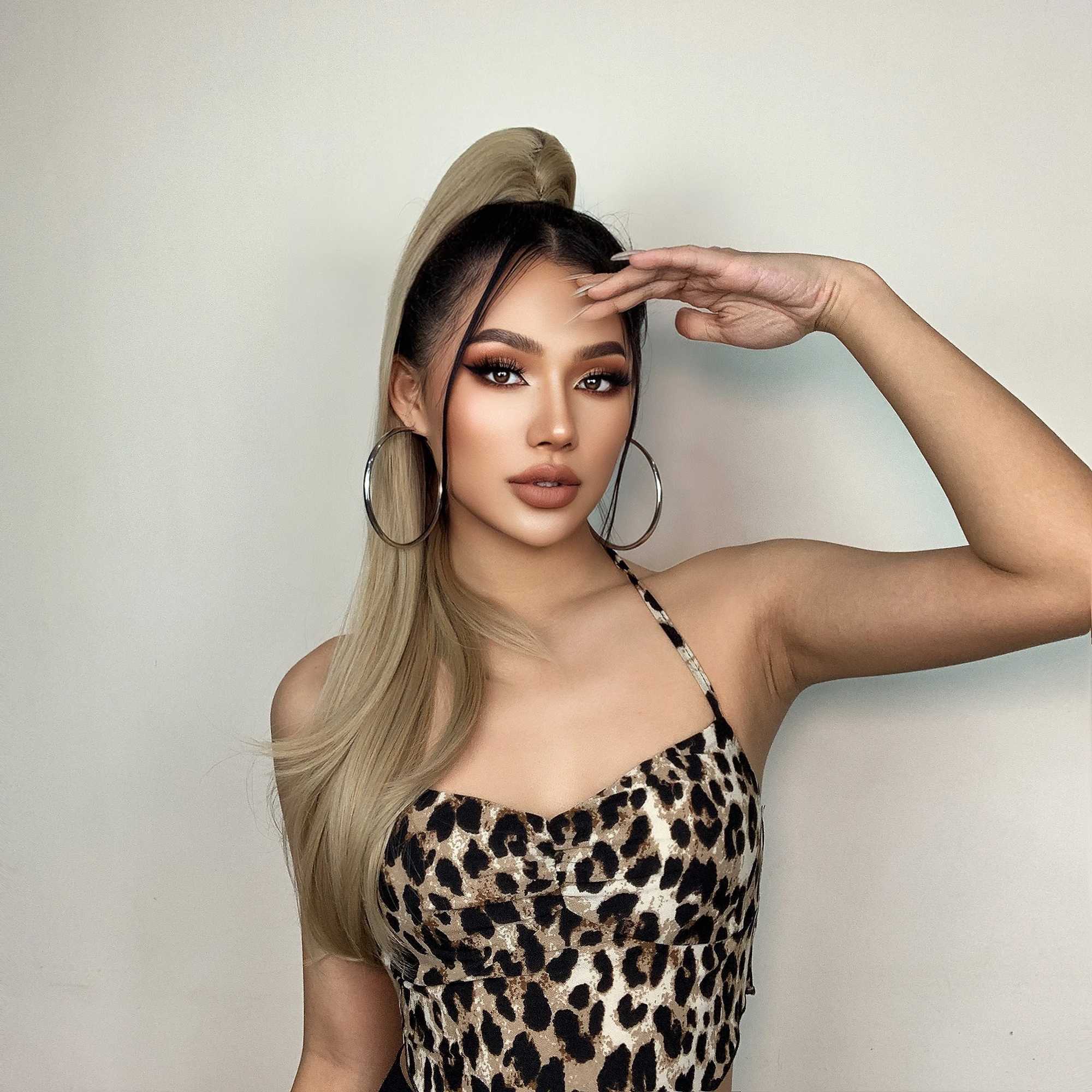 Long Sandy Blonde Staright Hair Extension Clip in Claw Hair Synthetic Ponytail Wig Black Female High Temperature Wig W240817