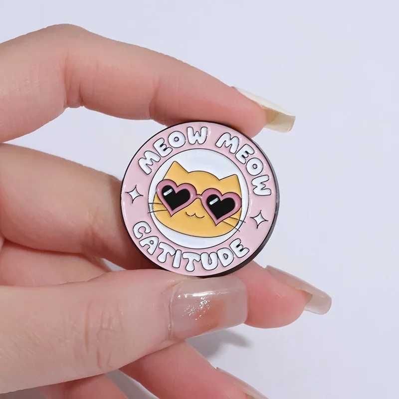 Certified Cat Lady Brooch Enamel Pin Fun Cartoon Meow Mongoose Sweater Collar Badge Animal Jewelry Gift Accessories W240815