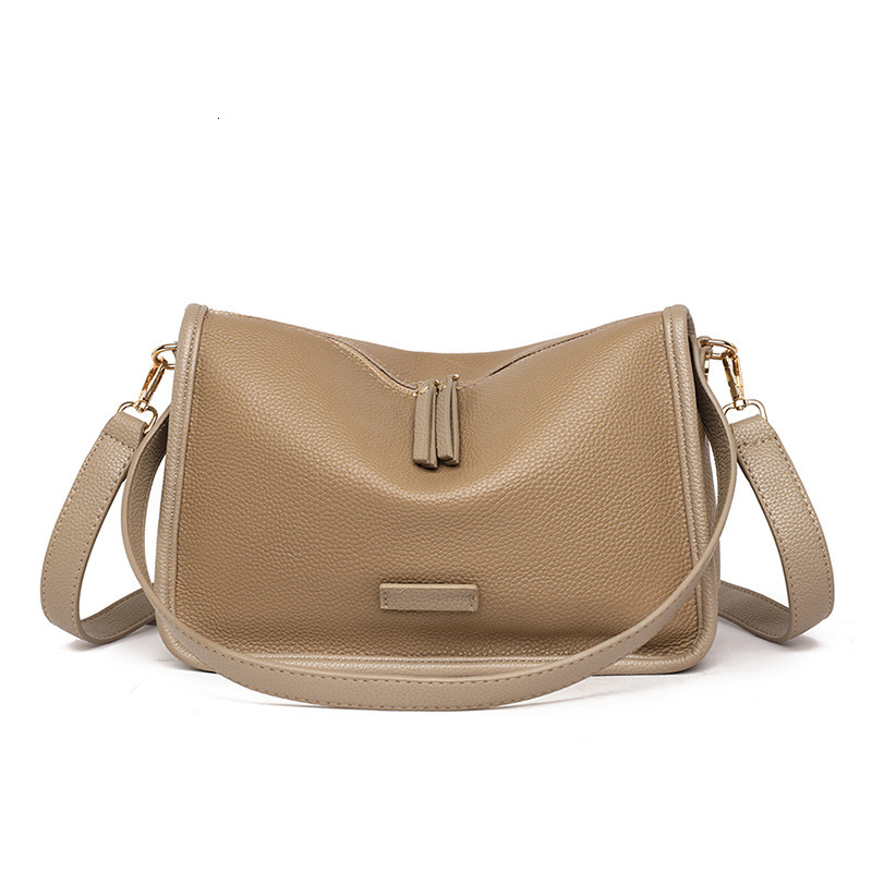 Genuine leather light luxury minimalist 2023 new shoulder underarm fashionable and versatile small square bag, crossbody bag