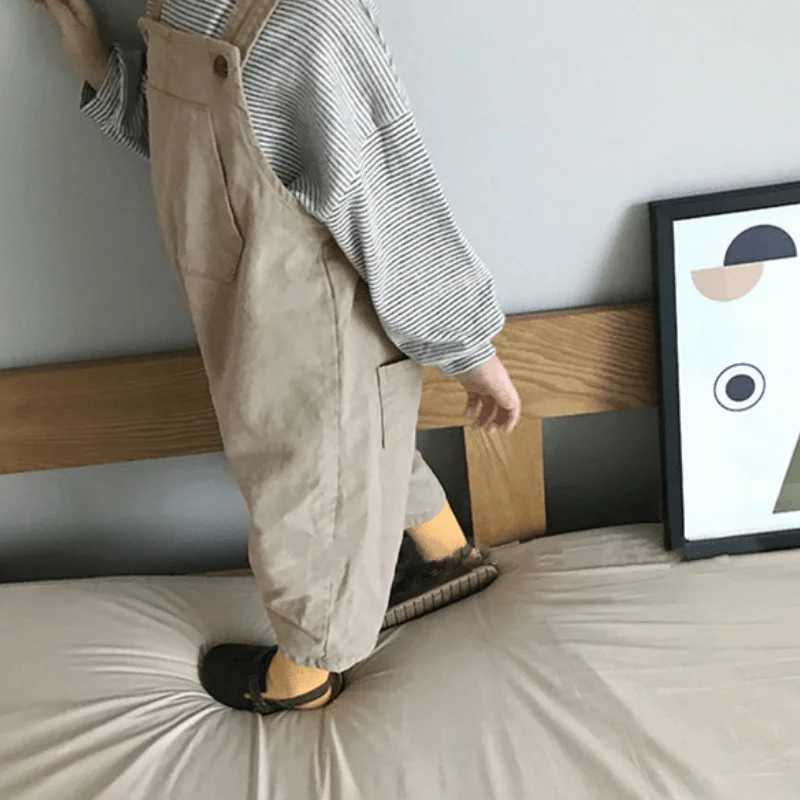 Fashion baby girl cotton jeans suspension pants spring autumn baby denim jumpsuit loose baby clothing 1-7Y W240806
