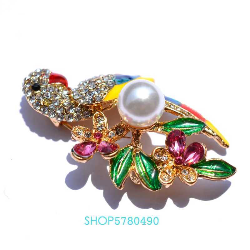 Fashion jewelry rhinestone parrot brooch womens alloy brooch pearl brooch multi-color clothing womens gift coat accessories W240815