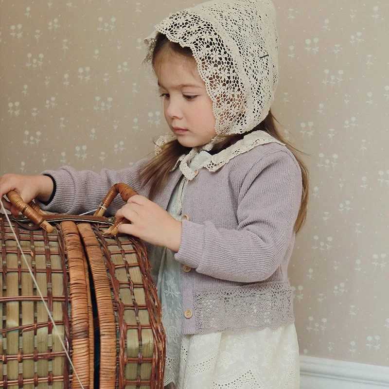 2023 Autumn New Korean Childrens Girls Fashionable Polo Collar Lace Knitted Cardigan Coat knitted sweaterXJ240819