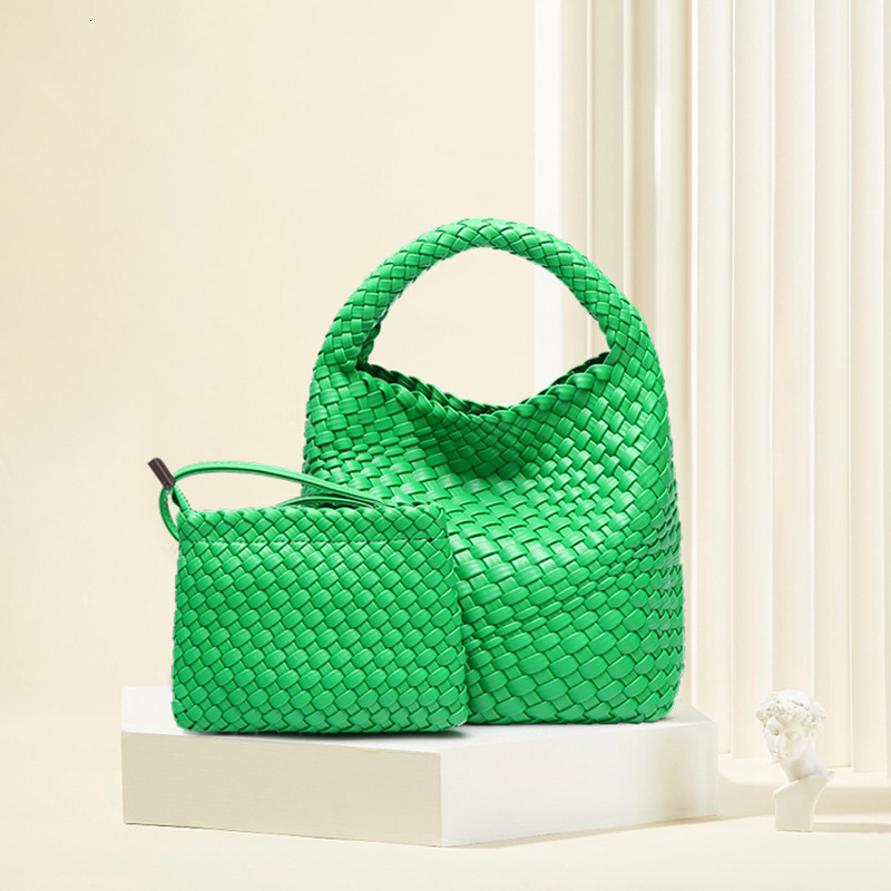 2025S Fashion Designer A Niche Design Woven Handbag Basket Fashionable Trendy One Shoulder Crossbody Bag Summer New Versatile Mother And Child Bag