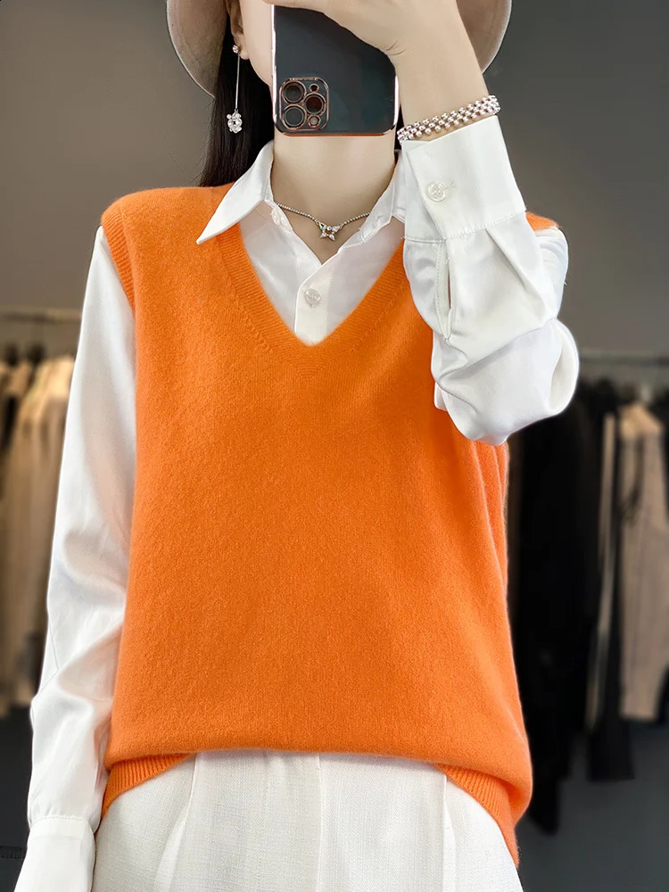 Womens wool vest Pullover Vneck solid color knitted simple and fashionable casual comfortable soft classic style 240819