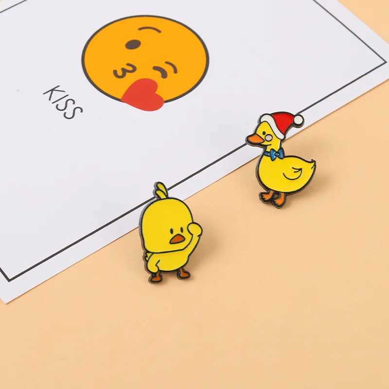 Customize fun chicken duck enamel pins cute yellow animal brooches lapel badges backpack cap accessories jewelry gift wholesale W240815
