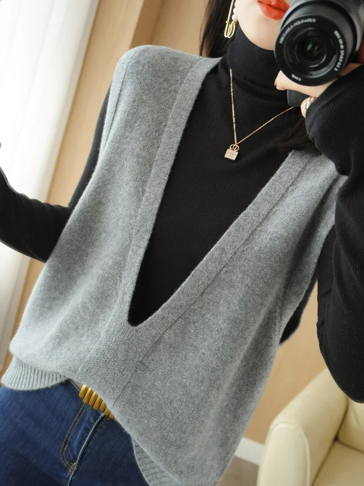 Merino wool sweater vest loose deep Vneck sleeveless short sleeved knitted floral thick and warm jumper jacket 240819