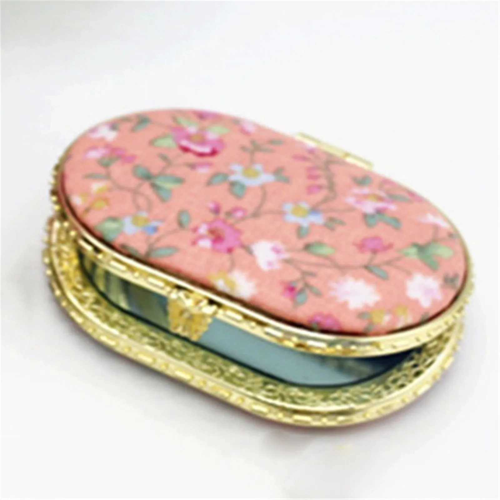 Vintage Foldable Makeup Mirror Mini Heart Round Makeup Vanity Mirror Portable Hand Mirrors Compact Mirror Pocket Cosmetic Mirror Y240819