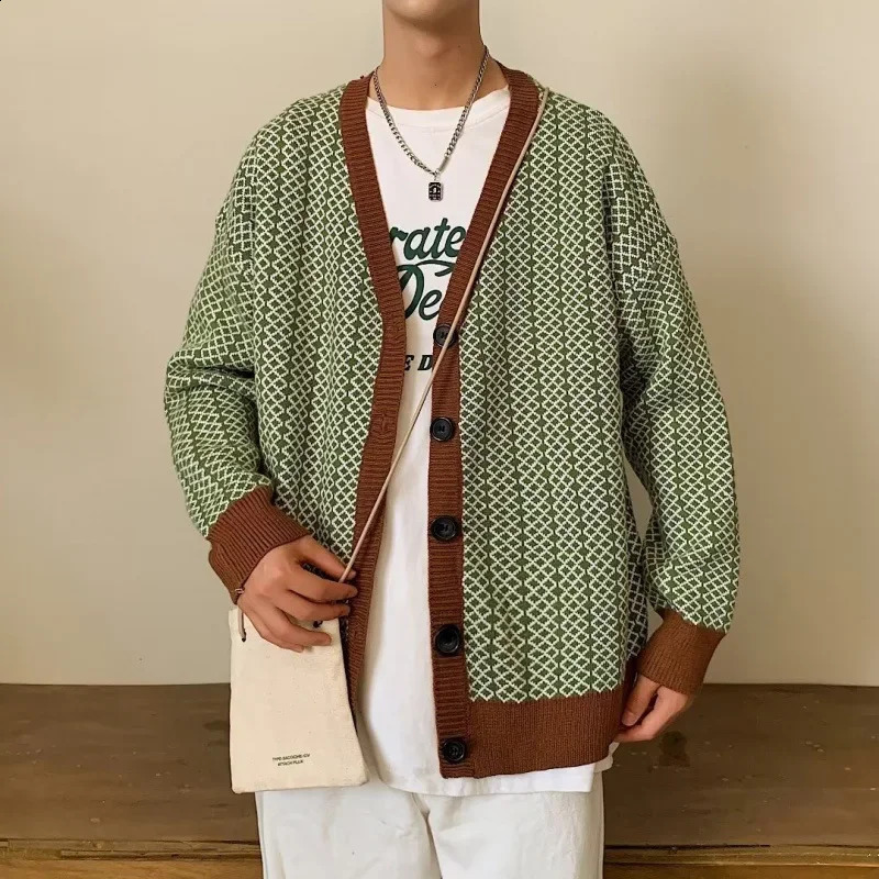 AutumnWinter Loose Fashion Trendy Argyle Coffee Vintage Knitted cardigan Womens Jacket 240819