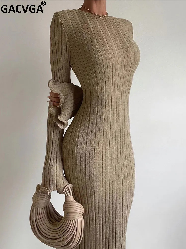 GACVGA Sexy Knitted Long Dress For Women Autumn Backless Flare Sleeves Ruffles Slim Maxi Dress Vestido Beach Vacation Robe 240819