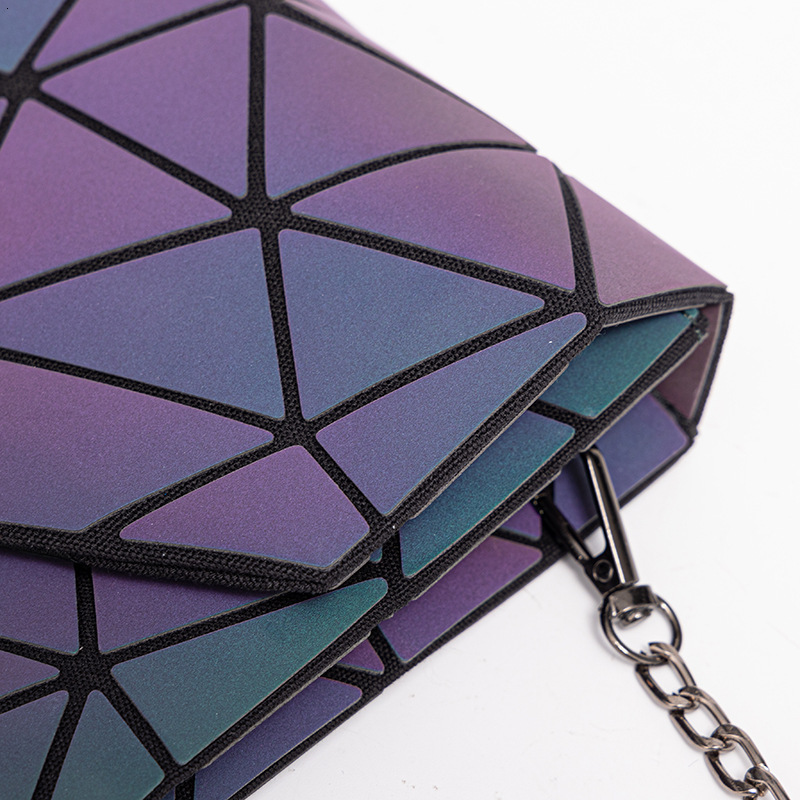 25 New Fashion Designer Women s Mini Handbag Light Luxury Diameter Grid Shoulder Girls High End Crossbody Bag Multi Functional Simple Women s Envelope