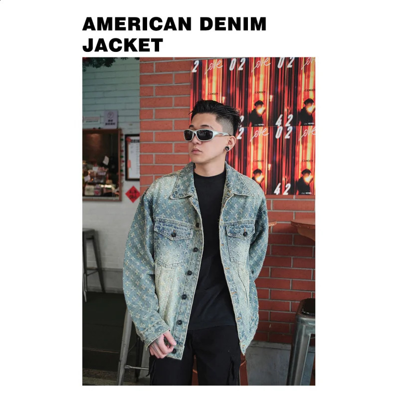 2024 Street beat highend mens loose denim jacket personalized jacquard pattern do old heavy 240819