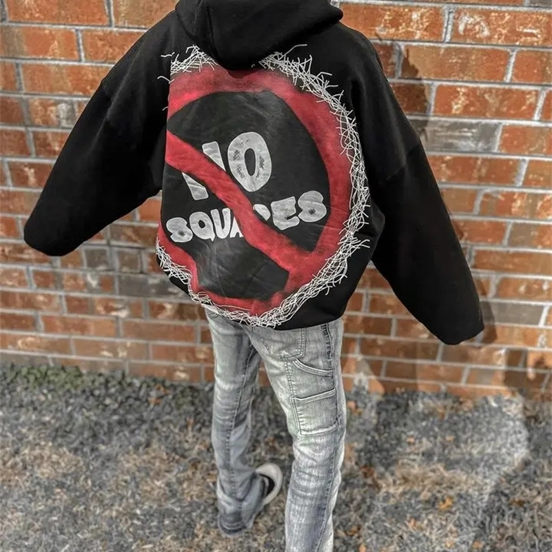 Streetwear Sweatshirt Harajuku Hip Hop Cartoon Graphic Printed Oversized Hoodies Men Women Y2K Gothic Black Pullover Hoodies 240819