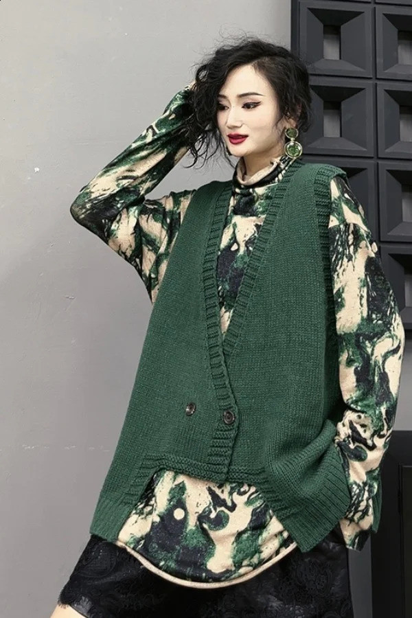 Solid color sleeveless knitted jacket suitable for autumn and winter loose retro fashion minimalist casual vest in 240819