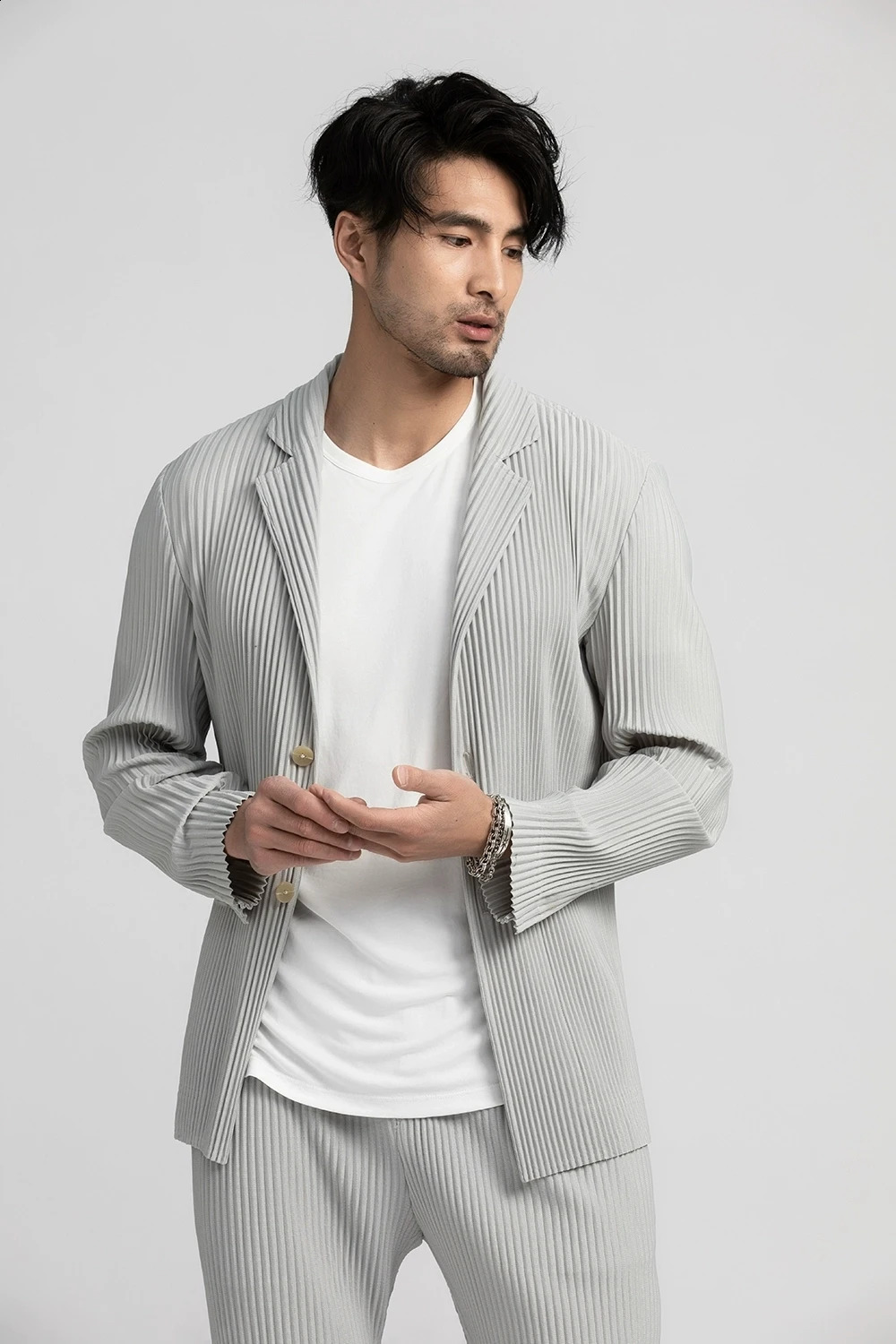 Miyake Pleated Jacket Men Blazer Black Suits For Men Stretch Fabric Slim Fit Coat High Quality Casual Japanese Style Blazers 240819