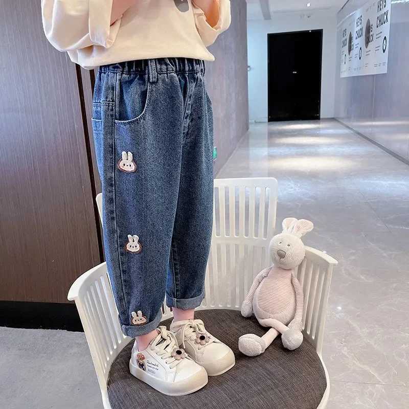 Girls Jeans 2024 Spring Fashion Comfortable Cute Cartoon Rabbit Pattern Jeans Suitable for Girls and Childrens Casual Clothing JeansW240819