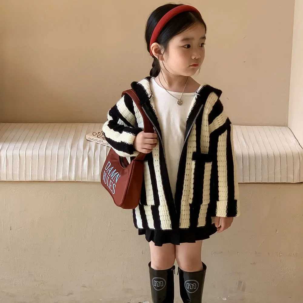 Hooded Sweater Girls Coat Lovely 2023 Spring Autumn New Korean Version Striped Casual All-match Hooded Kids Tops for GirlsXJ240819
