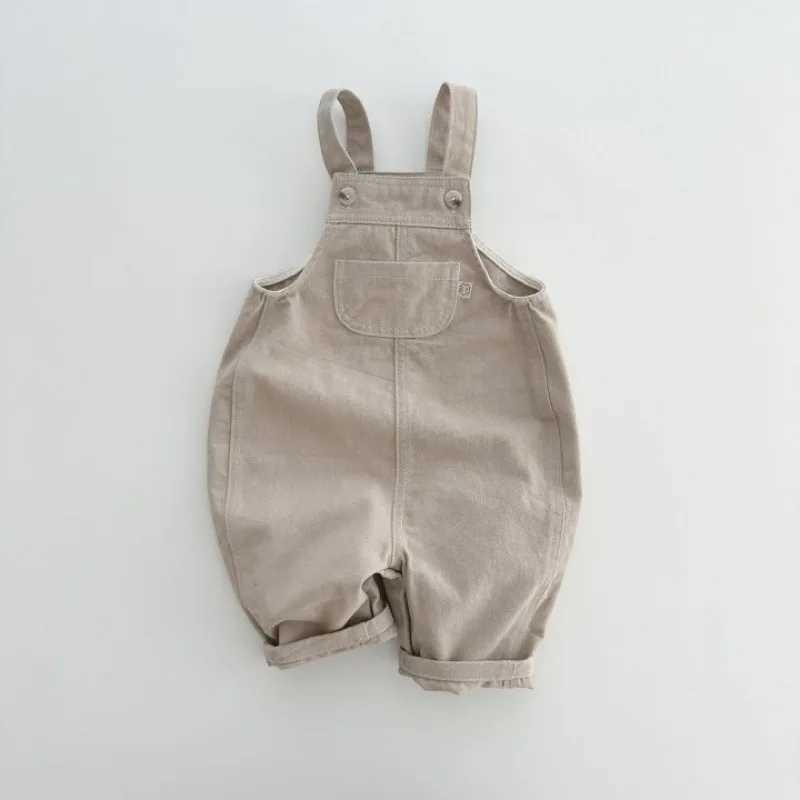 Baby denim covers boys and childrens solid casual sleeveless pendant jumpsuit baby cotton Trouser baby simple pants W240806