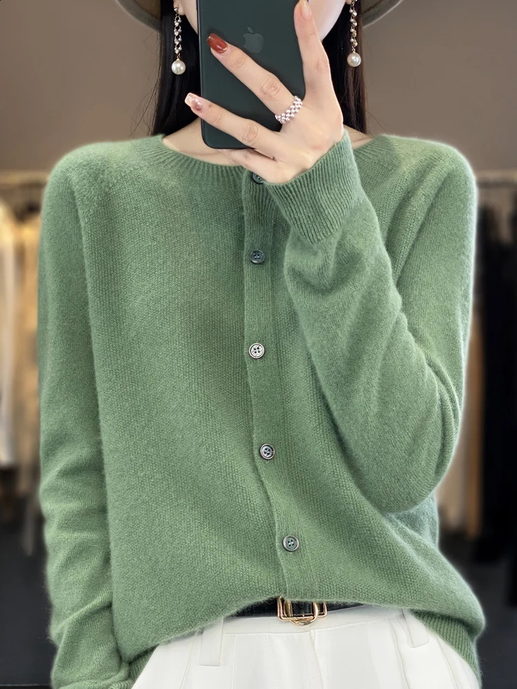 100% Merino wool sweater womens Oneck button cardigan long sleeved knitted spring and autumn winter clothing top 240819