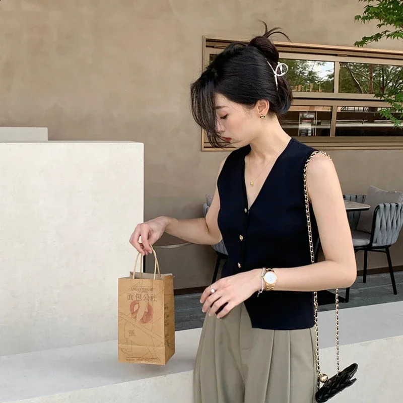 Summer Old Money Womens Fashion French Vneck Knitted Tank Top Solid Color Elegant Belt Minimum Style 240819