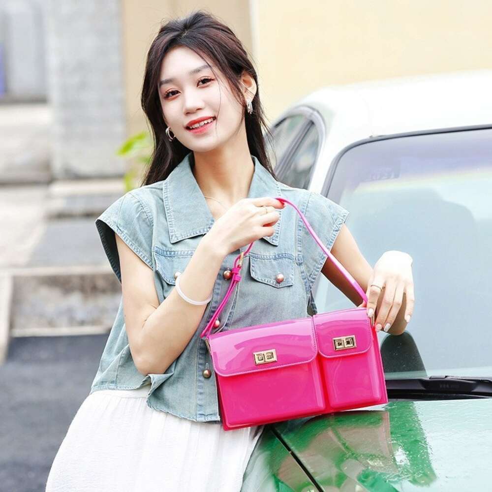 PVC Barbie Jelly Fashionable Versatile Divided Handbag, Stainproof and Easy to Wash, Summer Women's Shoulder Bag