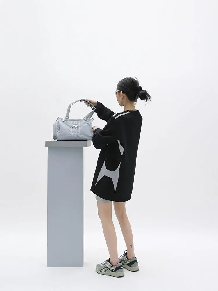 Korean Casual Y2k Tote Sports Bags Nylon High-capacity Women Handbags Vintage Simple Shoulder Crossbody Bags Travel Bag 240819