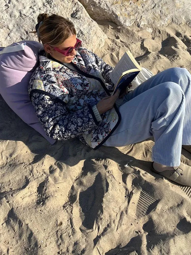 Vintage Long Sleeves Jacket For Women Autumn Cotton Loose Open Warm Printed Geometry Elegant Chic Detachable High Streetwear 240819