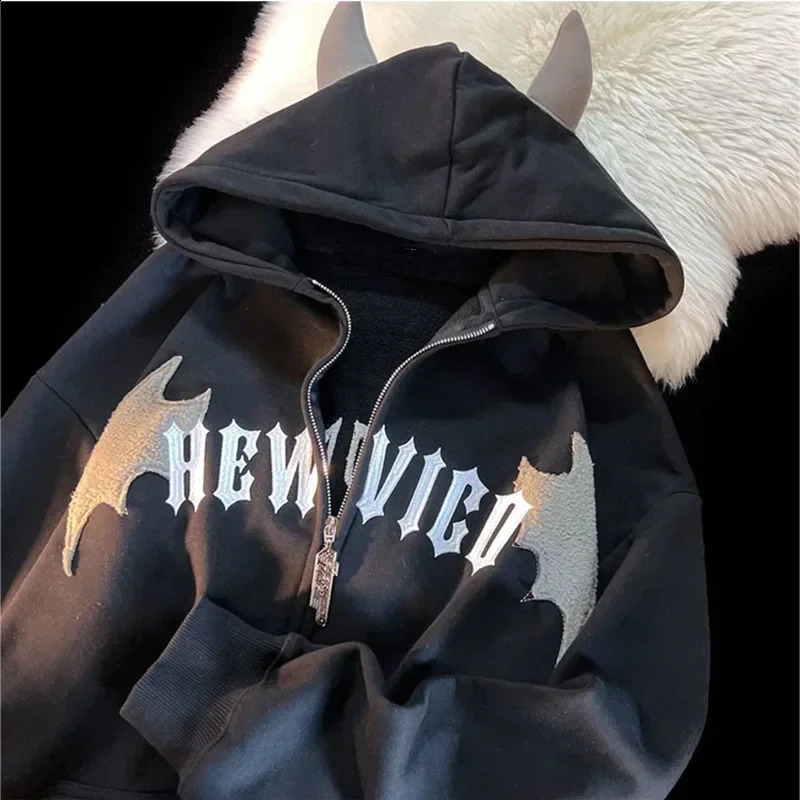 AutumnWinter European American Velvet Vintage Sweater for Women Cardigan Zipper Coat Letter Splice Cute Double Corner Hoodie 240819