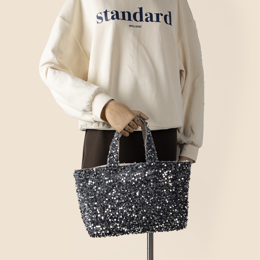 High appearance and large capacity summer wrist for women with high-end feel, sequins, niche fashion, commuting style, underarm tote bag