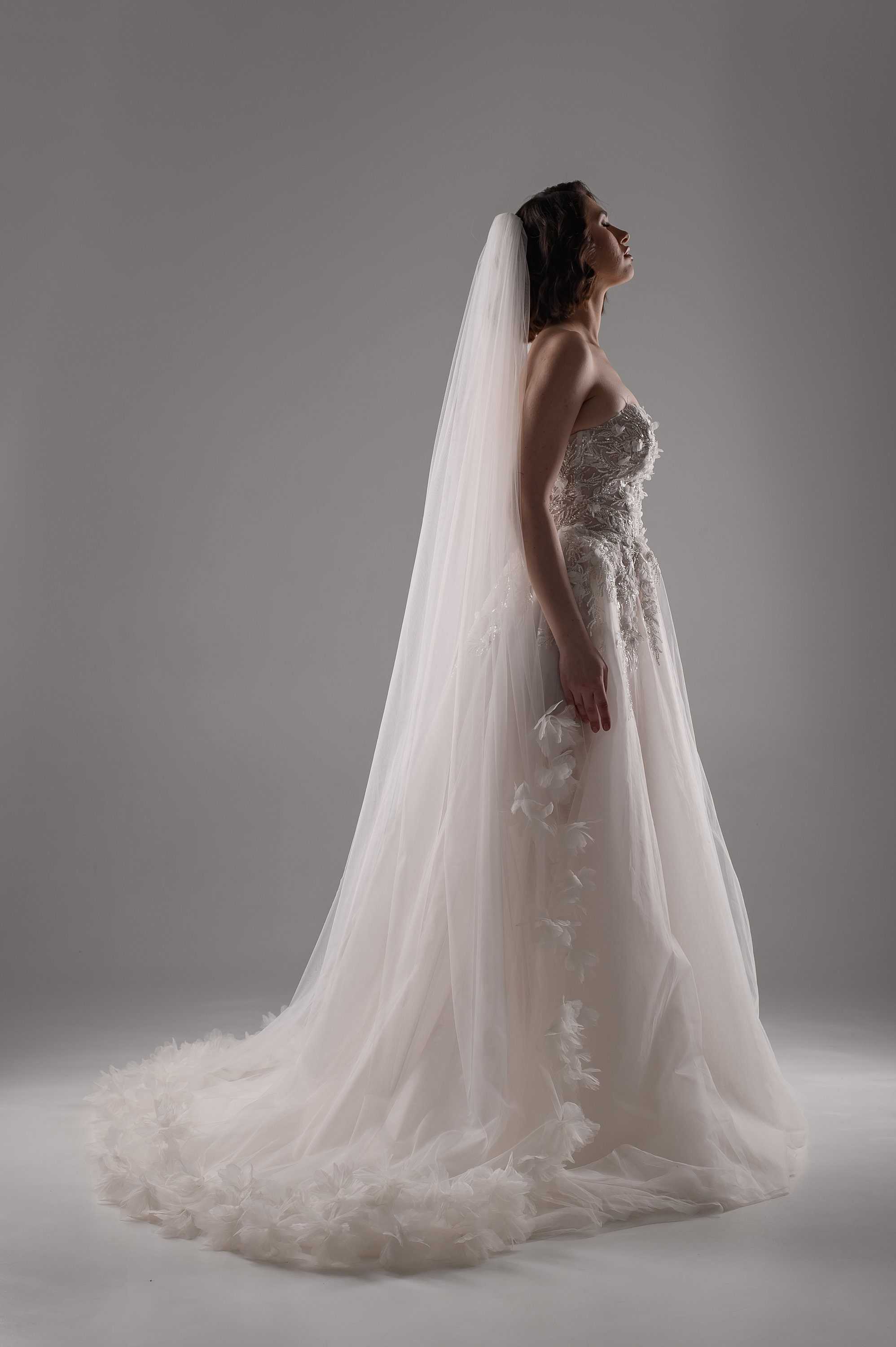 High Quality Wedding Veil with 3D Flowers Cathedral Mantilla Bridal Veil Flowers Bridal Veil Soft Tulle Veil Custom Made