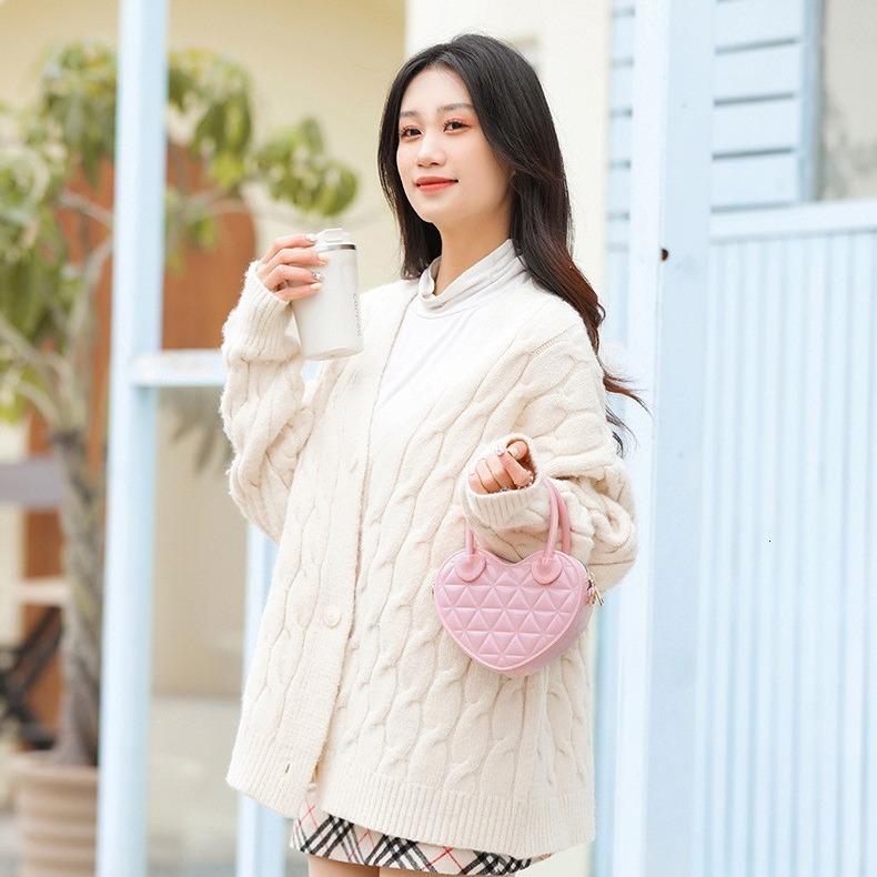 PVC Love Barbie Jelly Fashionable Versatile Banquet Bag, Stainproof and Easy to Wash, Summer Women's Diagonal Cross Bag