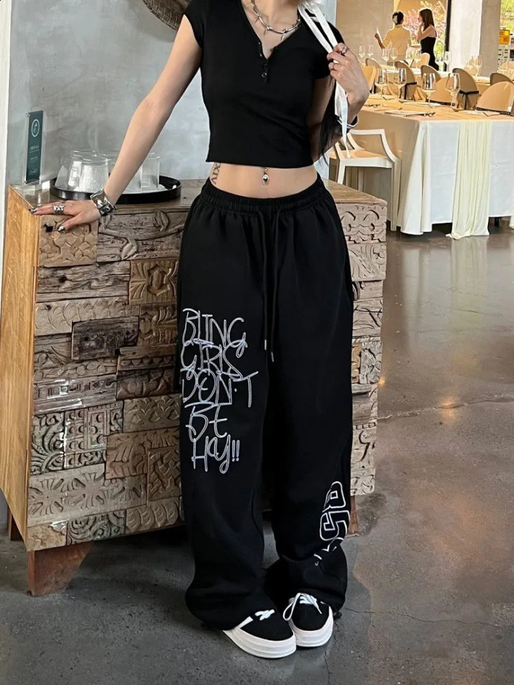 HOUZHOU Woman Oversize Black Sweatpants Y2k Vintage Baggy Korean Style Sports Pants Hip Hop Streetwear Harajuku Jogger Trousers Z260314