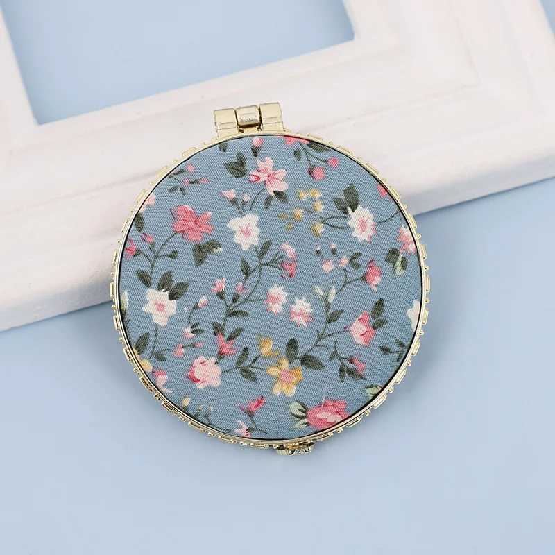 Vintage Foldable Makeup Mirror Mini Heart Round Makeup Vanity Mirror Portable Hand Mirrors Compact Mirror Pocket Cosmetic Mirror Y240819
