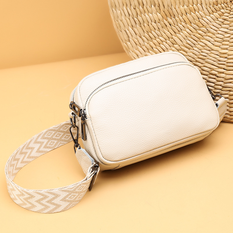 Head layer cowhide for women's 2023 new fashionable and simple lychee pattern shoulder with textured leather crossbody small square bag