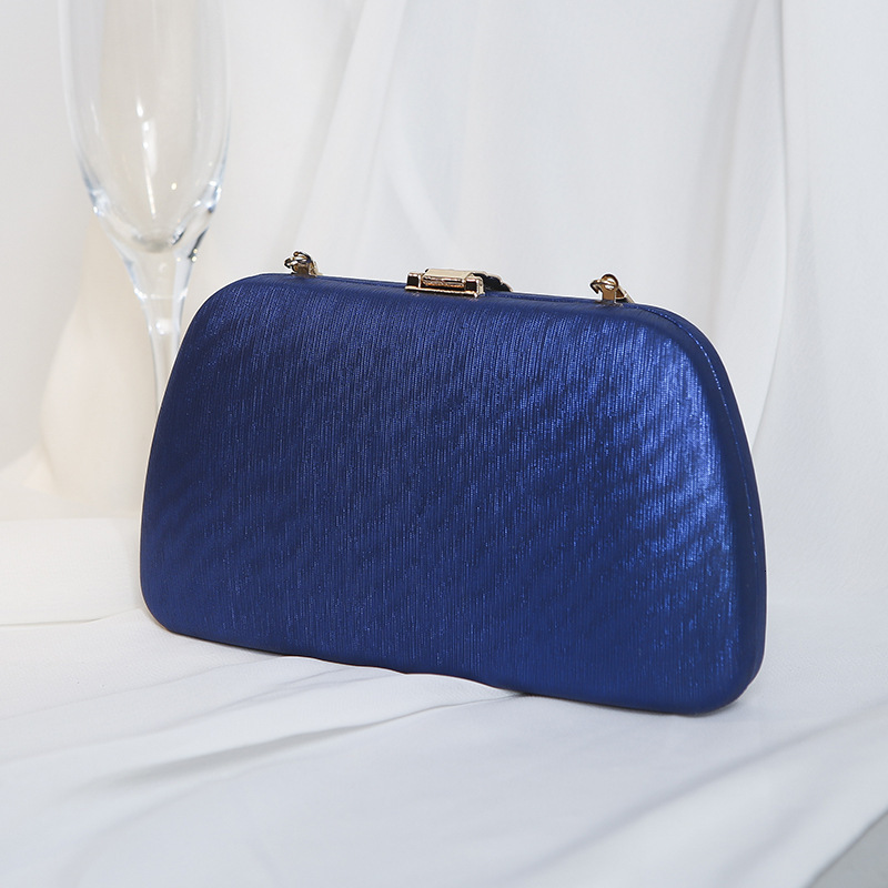 2024 New PU Metal Leaf Banquet Ladies Dress Handheld Chain Strap Crossbody Small Square Bag