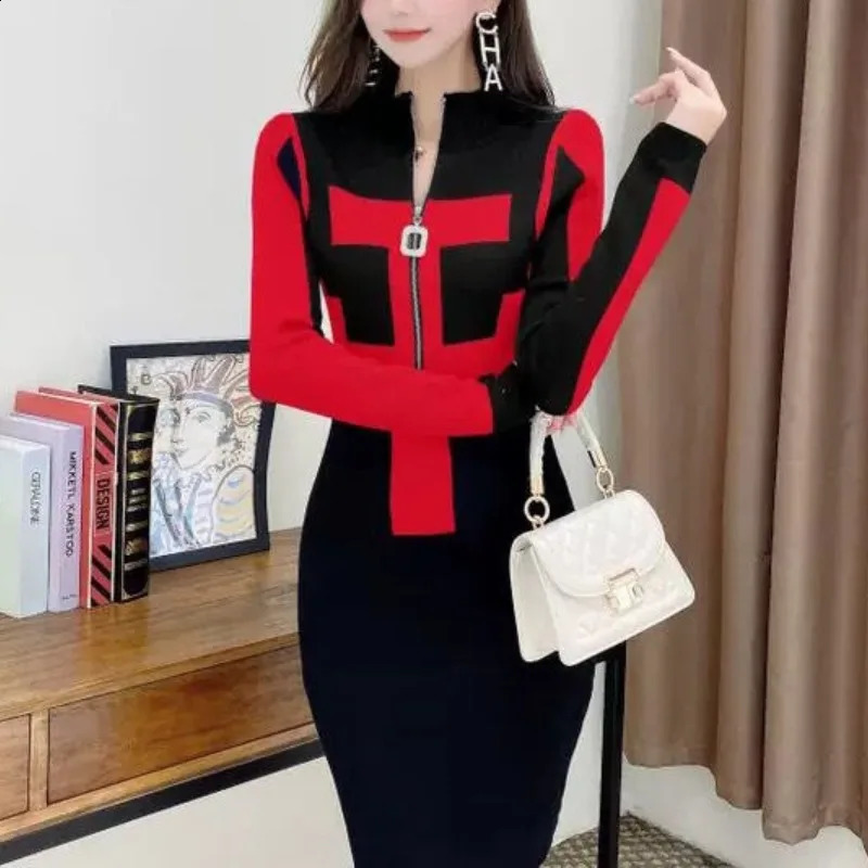 Elegant Contrasting Color Knitted Womens Autumn and Winter Zipper Mid Length Slim Fit Sexy Standing Neck Long Sleeved Dress 240819